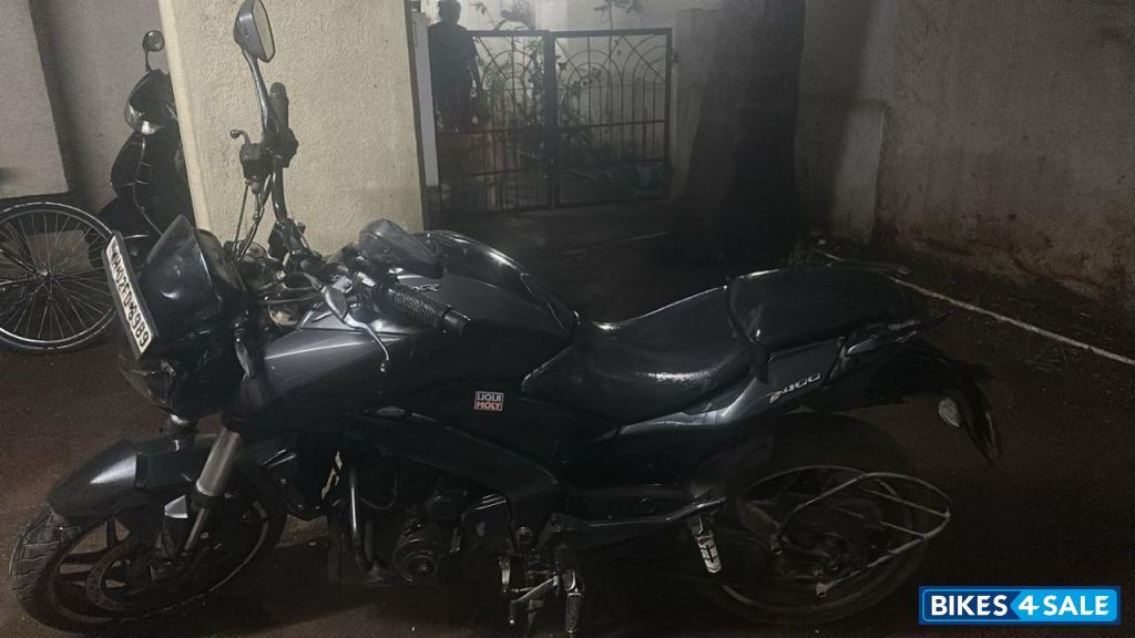 Bajaj Dominar 400 Disc