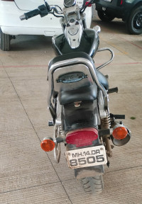 Black Bajaj Avenger 220 DTS-i