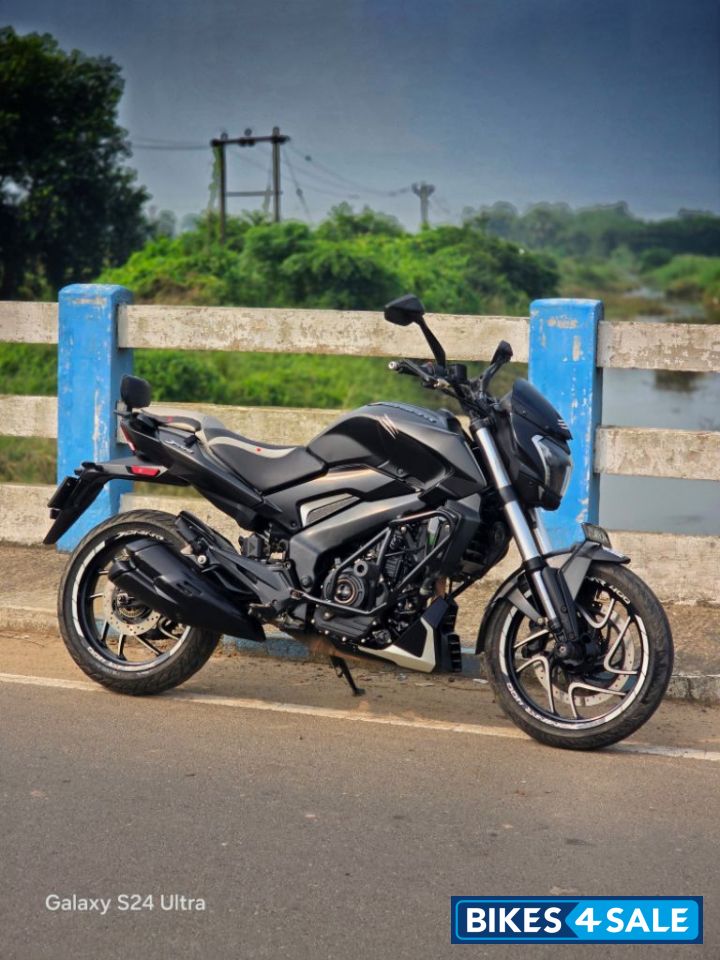 Black Bajaj Dominar 400 ABS BS6