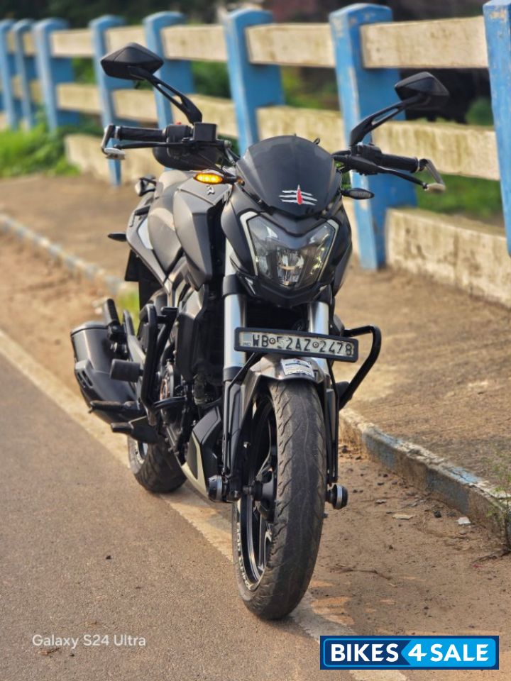 Black Bajaj Dominar 400 ABS BS6