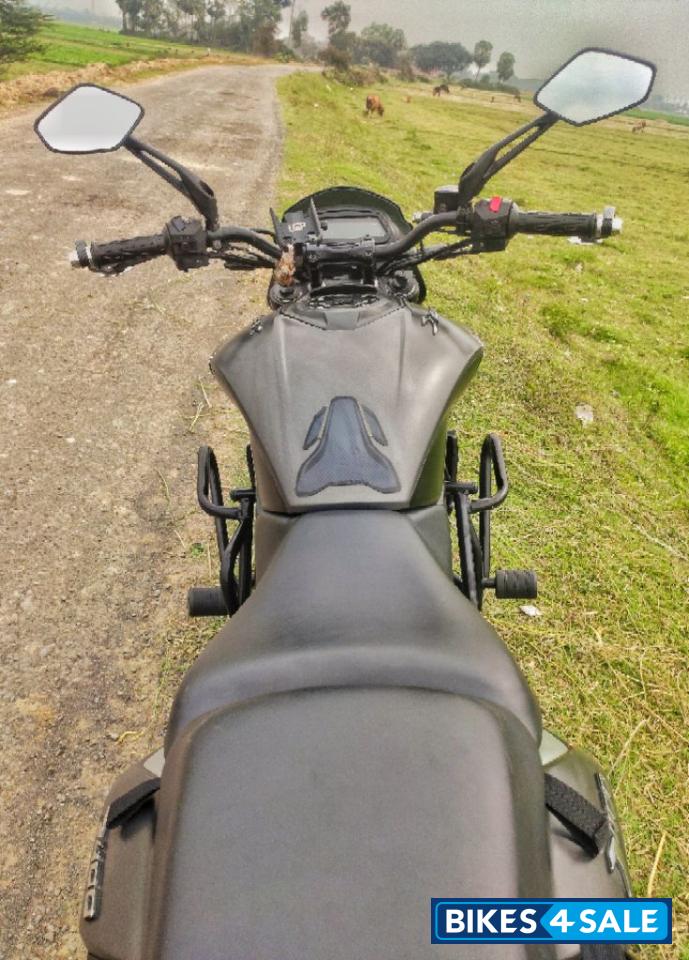 Black Bajaj Dominar 400 ABS BS6