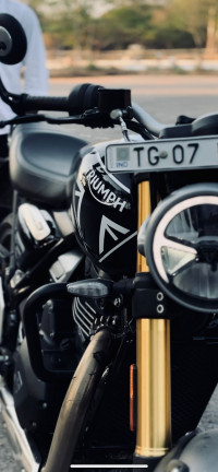 Black Triumph Speed 400