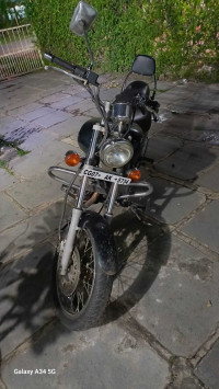 Bajaj Avenger 220 DTS-i