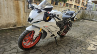 Yamaha R15 V4