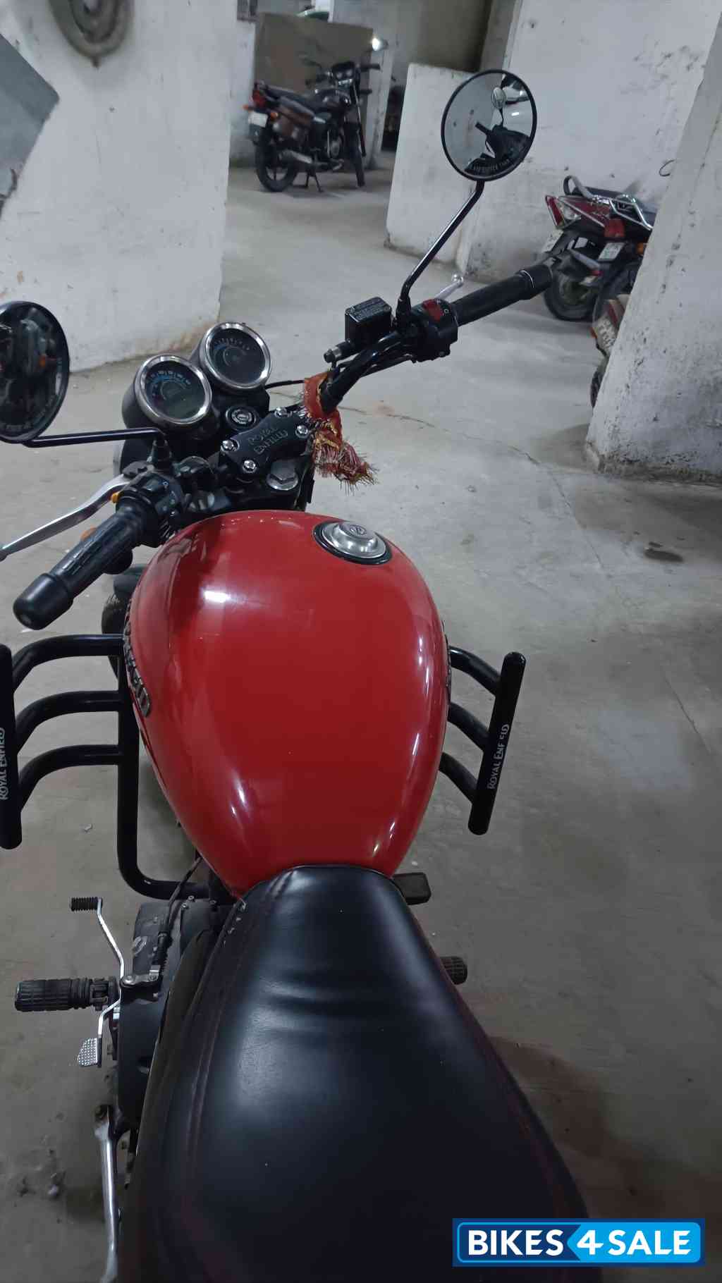 Red Royal Enfield Thunderbird 350