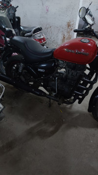 Red Royal Enfield Thunderbird 350