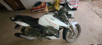 White TVS Apache RTR 180