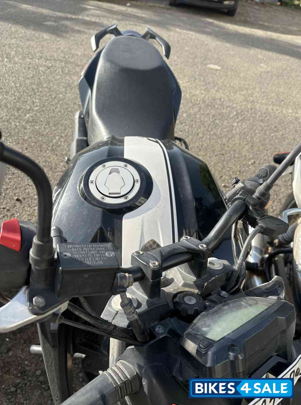 Black TVS Apache RTR 160 4V