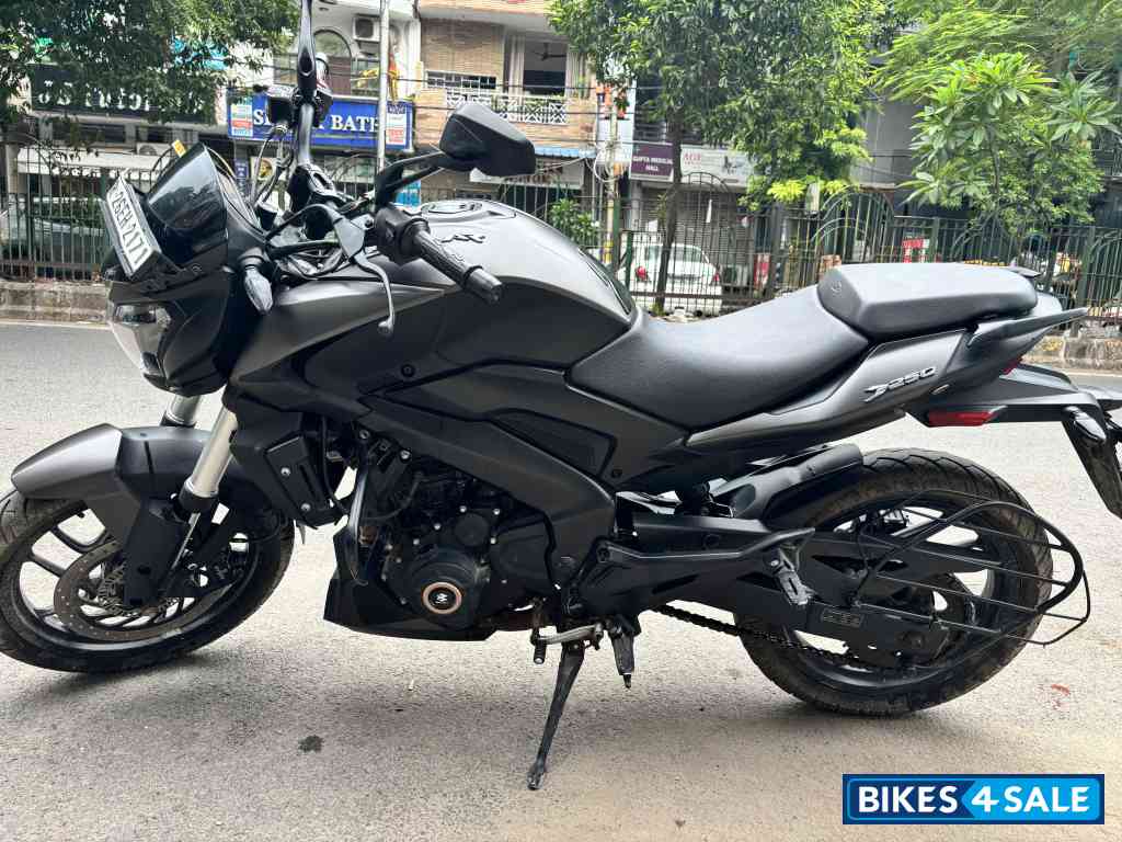 Bajaj Dominar 250
