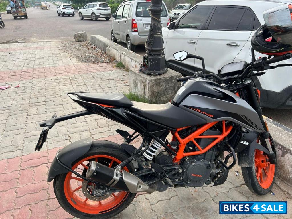 KTM Duke 390 2022