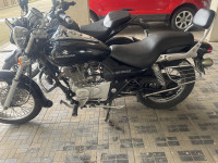 Black Bajaj Avenger Cruise 220