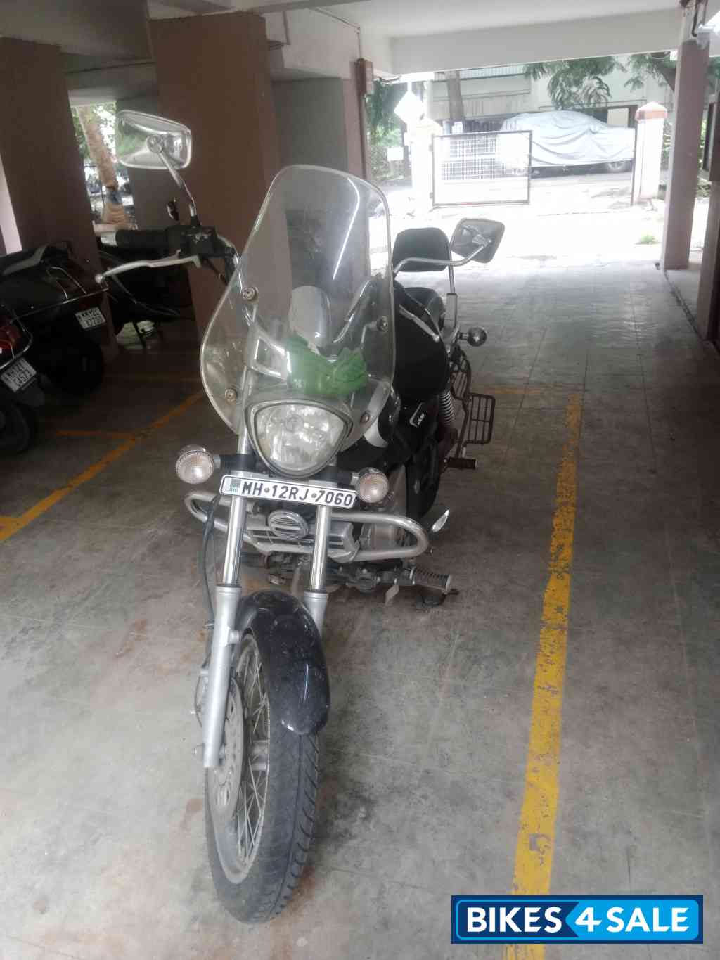 Bajaj Avenger Cruise 220