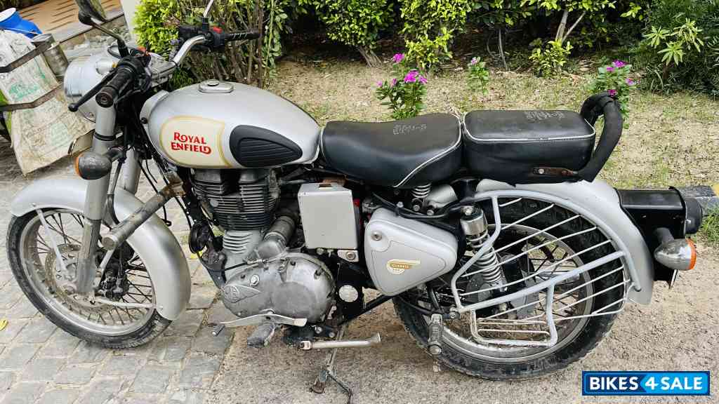 Silver Royal Enfield Classic 350