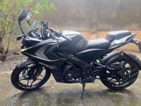 Bajaj Pulsar RS 200