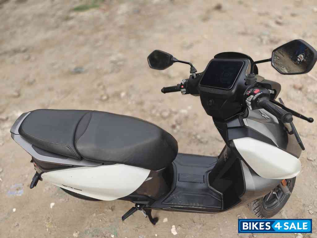 Matt White Vida V2 Plus