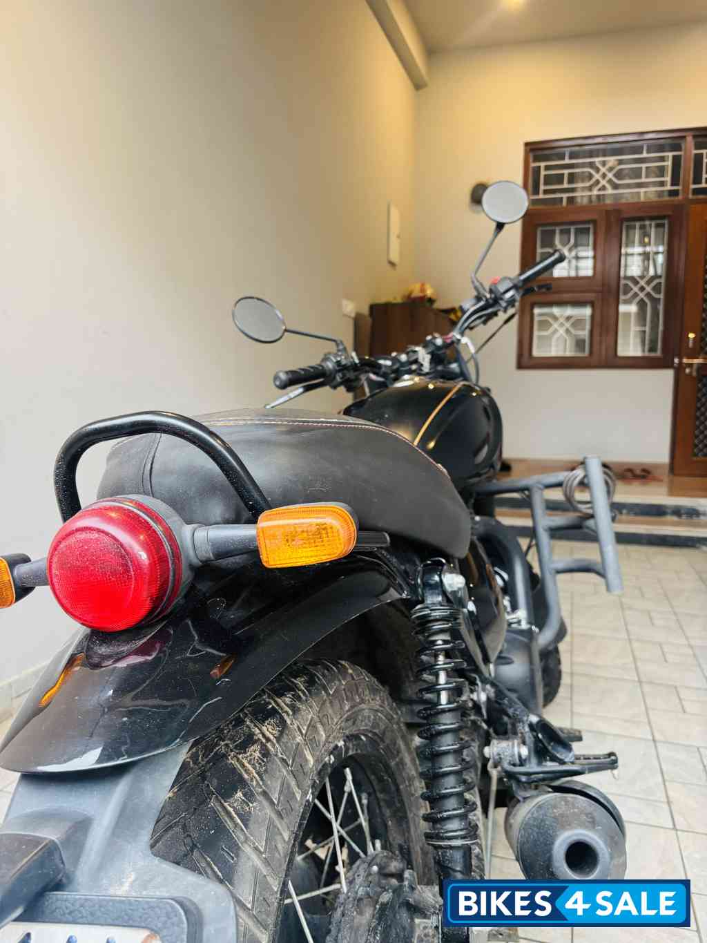 Royal Enfield Hunter 350 Metro