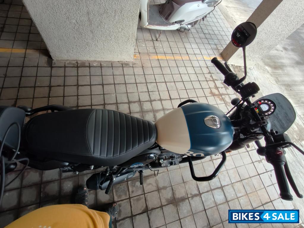 Royal Enfield Hunter 350 Metro