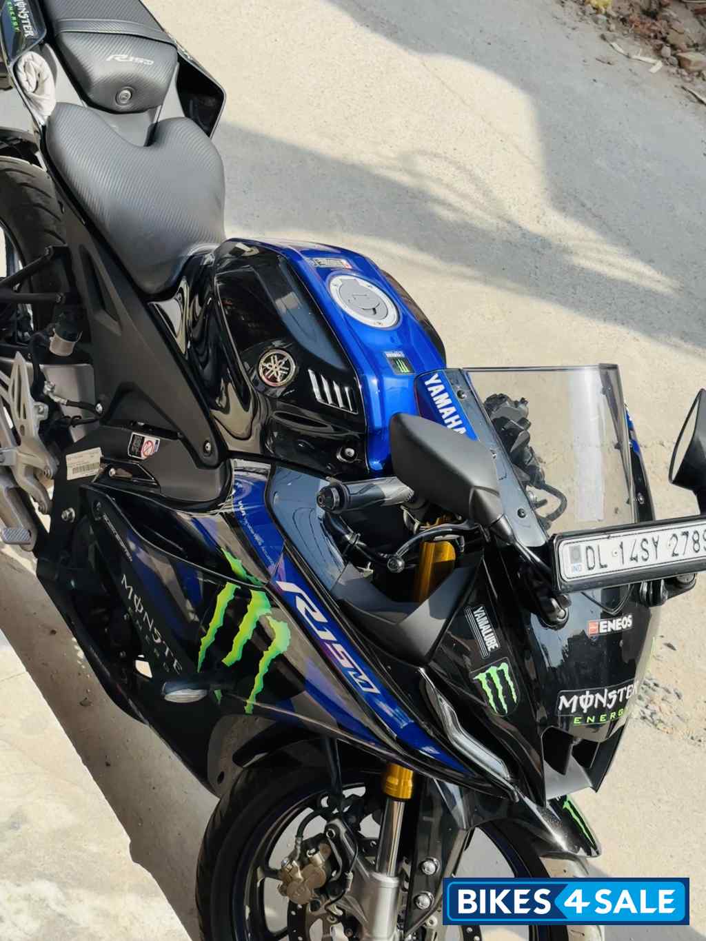 Yamaha R15M Monster Energy MotoGP Edition