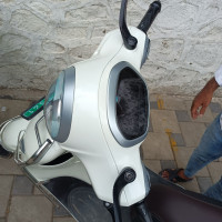 Moon White Bajaj Chetak 3502 Standard