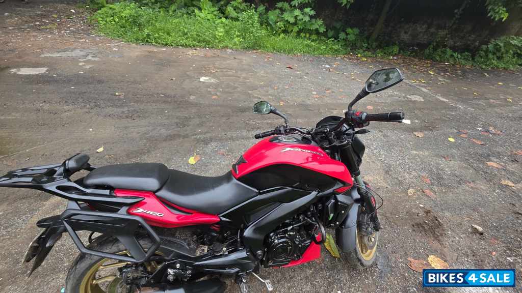 Red Bajaj Dominar 400