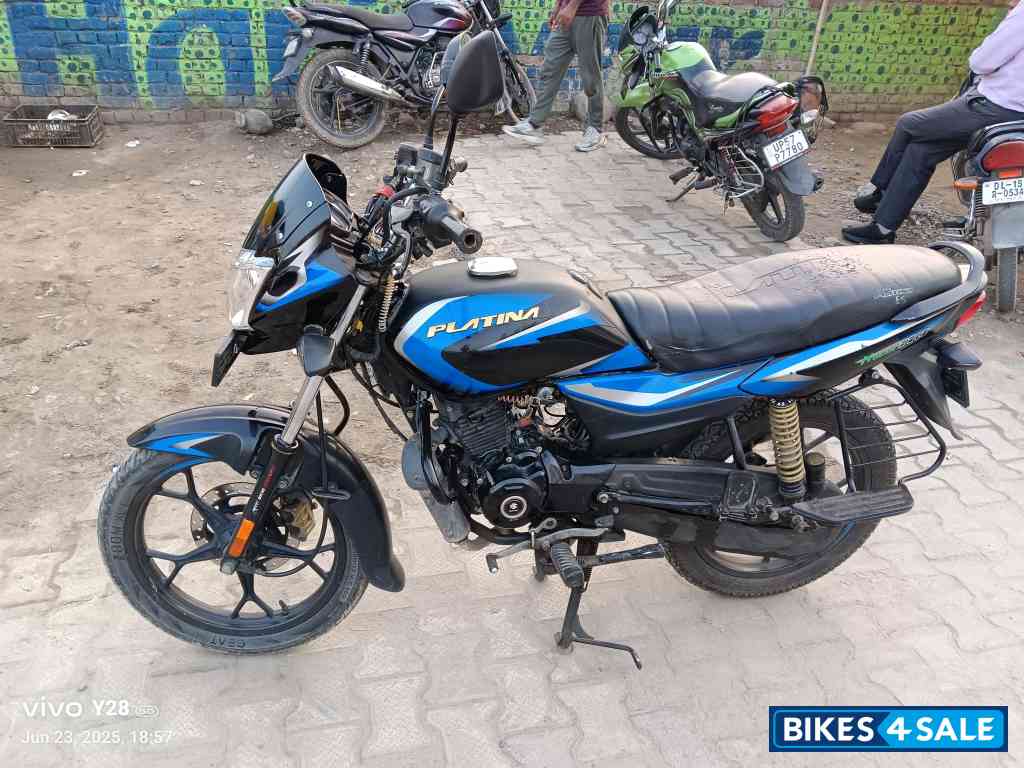 Black Blue Bajaj Platina 110 H-Gear BS6 Black Blue Bajaj Platina 110 H-Gear BS6