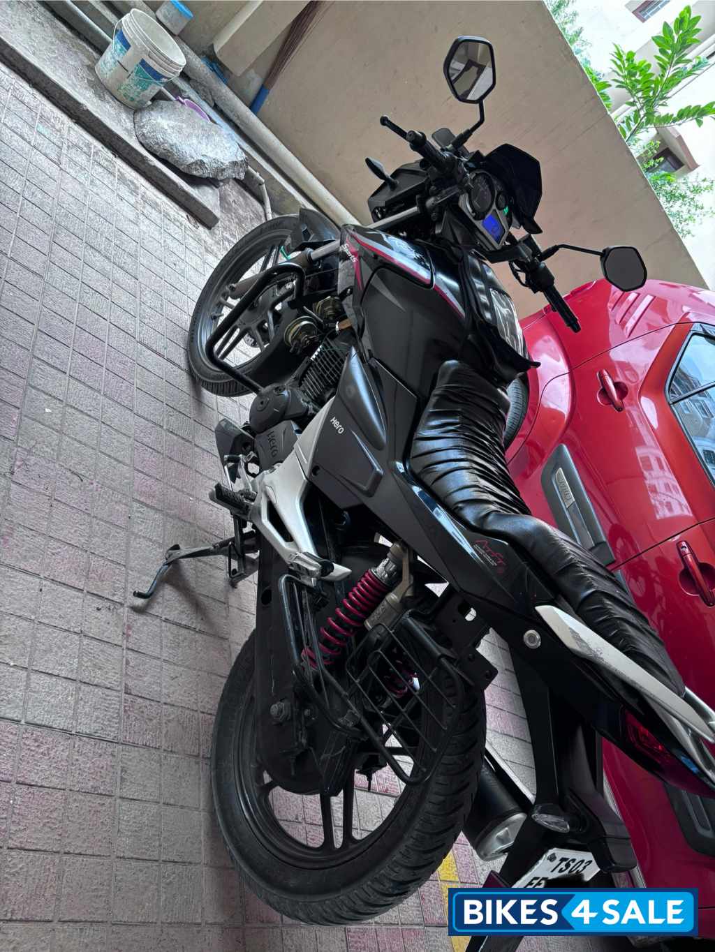 Black Hero Xtreme Sports