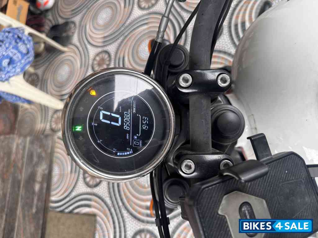 Jawa 42 Bobber Dual Channel ABS