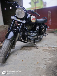 Black Royal Enfield Classic 350