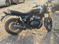 Golden Shadow Royal Enfield Bear 650