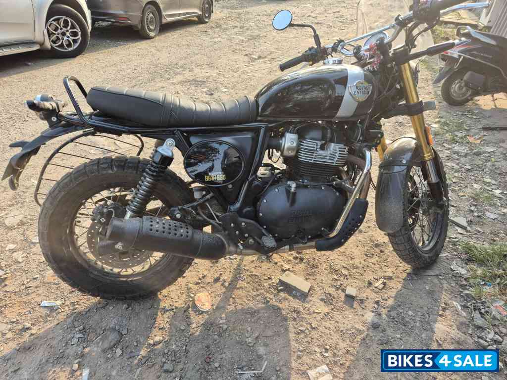 Golden Shadow Royal Enfield Bear 650 Golden Shadow Royal Enfield Bear 650