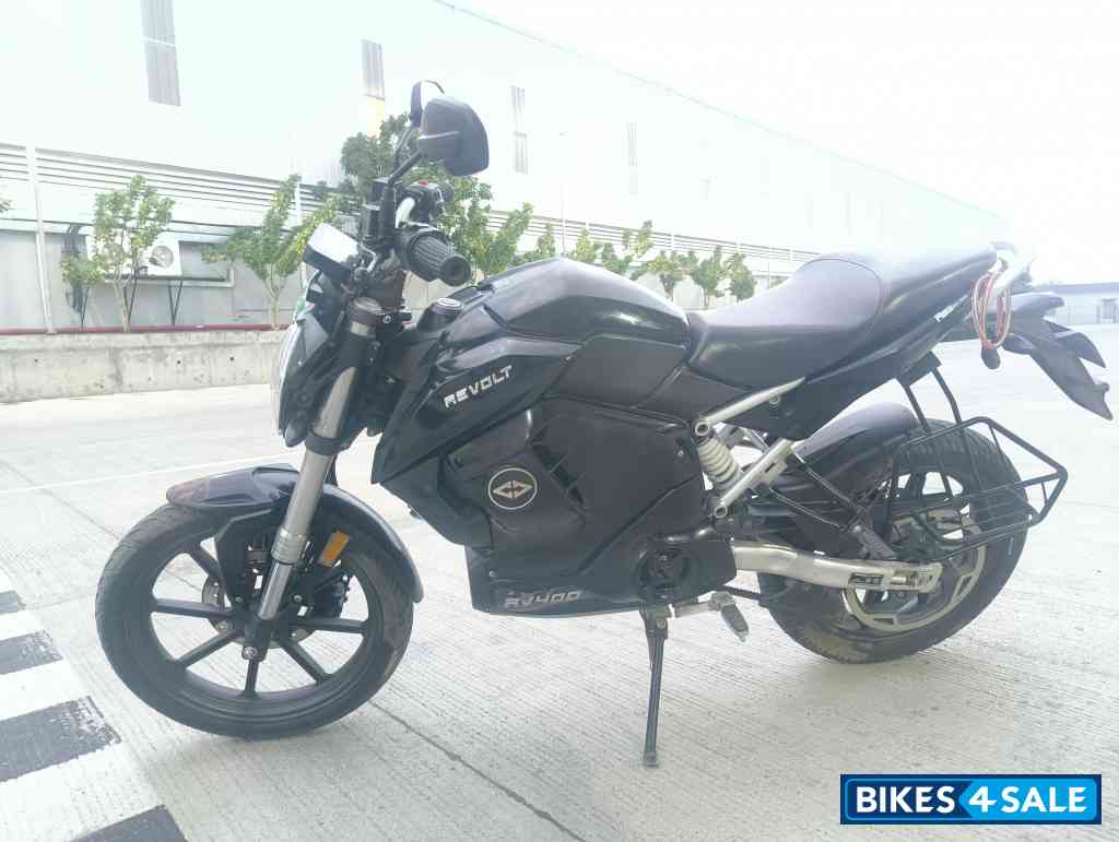 Cosmic Balck Revolt RV 400