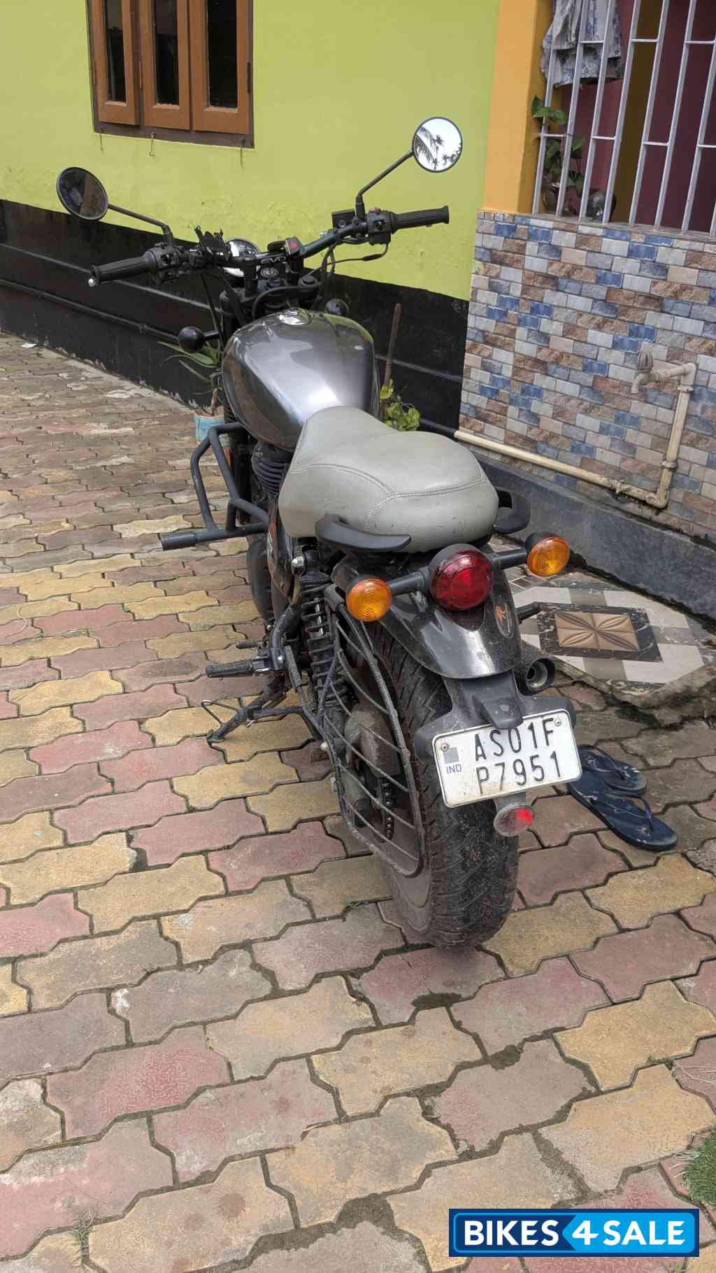 Royal Enfield Hunter 350 Metro