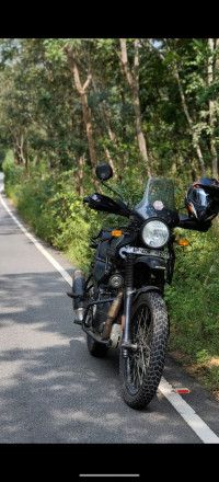 Granite Black Royal Enfield Himalayan BS VI