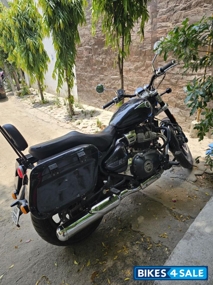 Royal Enfield Super Meteor 650