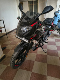 Bajaj Pulsar 220F
