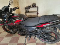 Bajaj Pulsar 220F