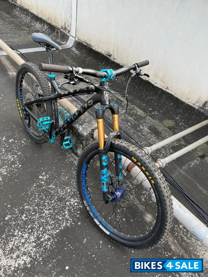 Mat Black Bicycle Dartmoor primal Mat Black Bicycle Dartmoor primal