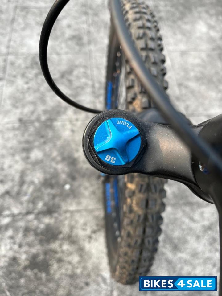 Mat Black Bicycle Dartmoor primal Mat Black Bicycle Dartmoor primal