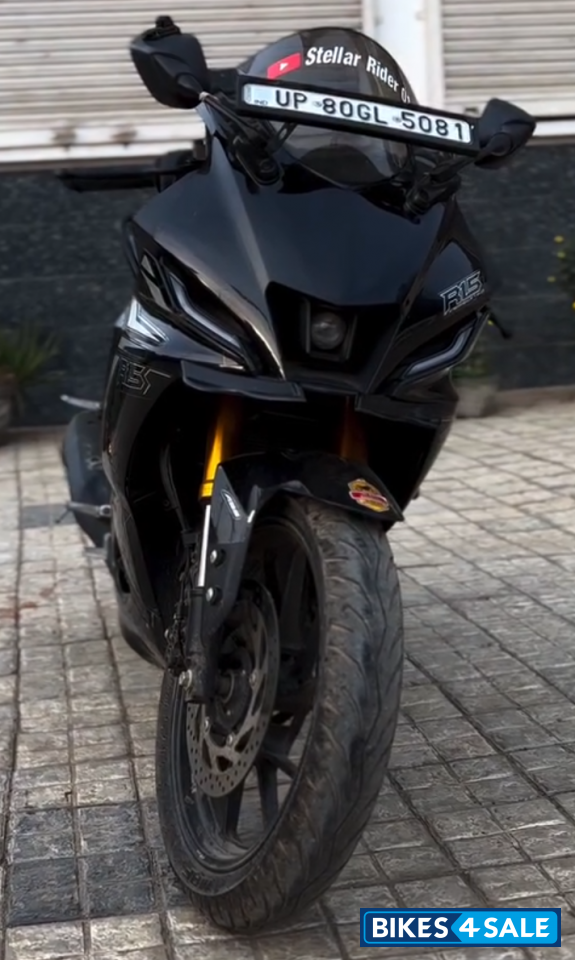 Yamaha R15 V4