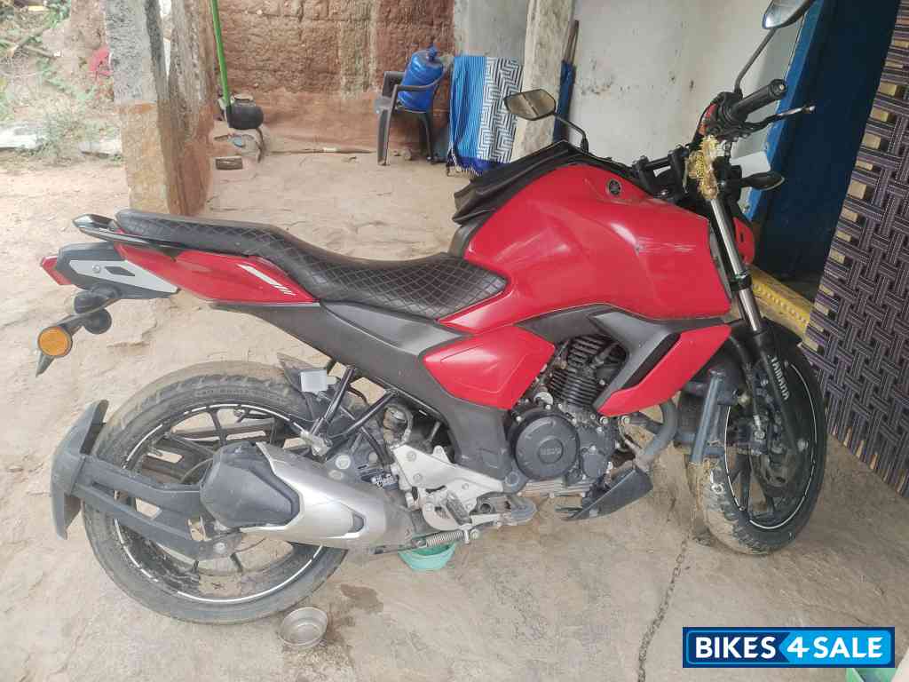 Vivid Red Cocktail Yamaha FZ-S FI V2