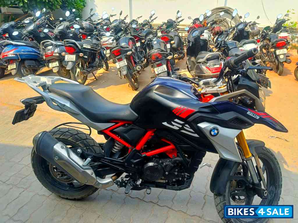 Black-red BMW G 310 GS Black-red BMW G 310 GS