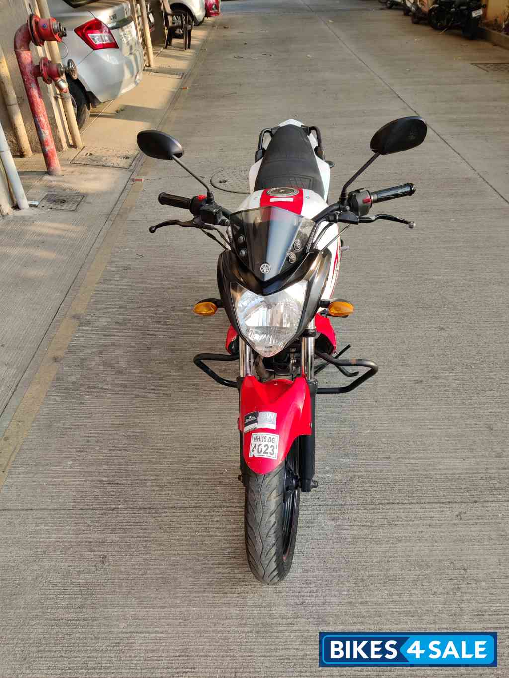 White & Red Yamaha FZ-S