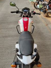 White & Red Yamaha FZ-S