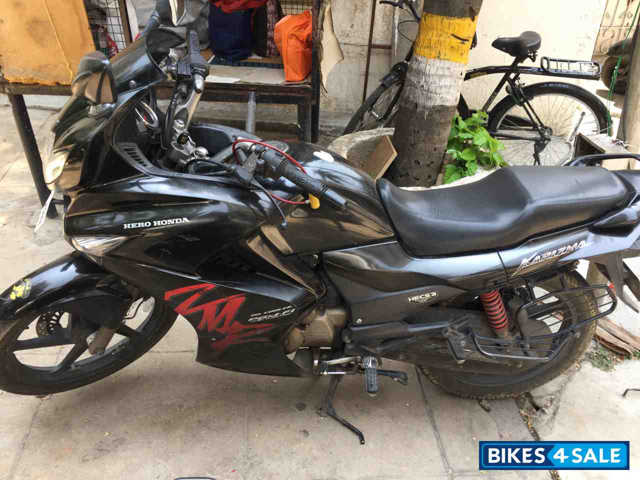 Black Hero Karizma ZMR