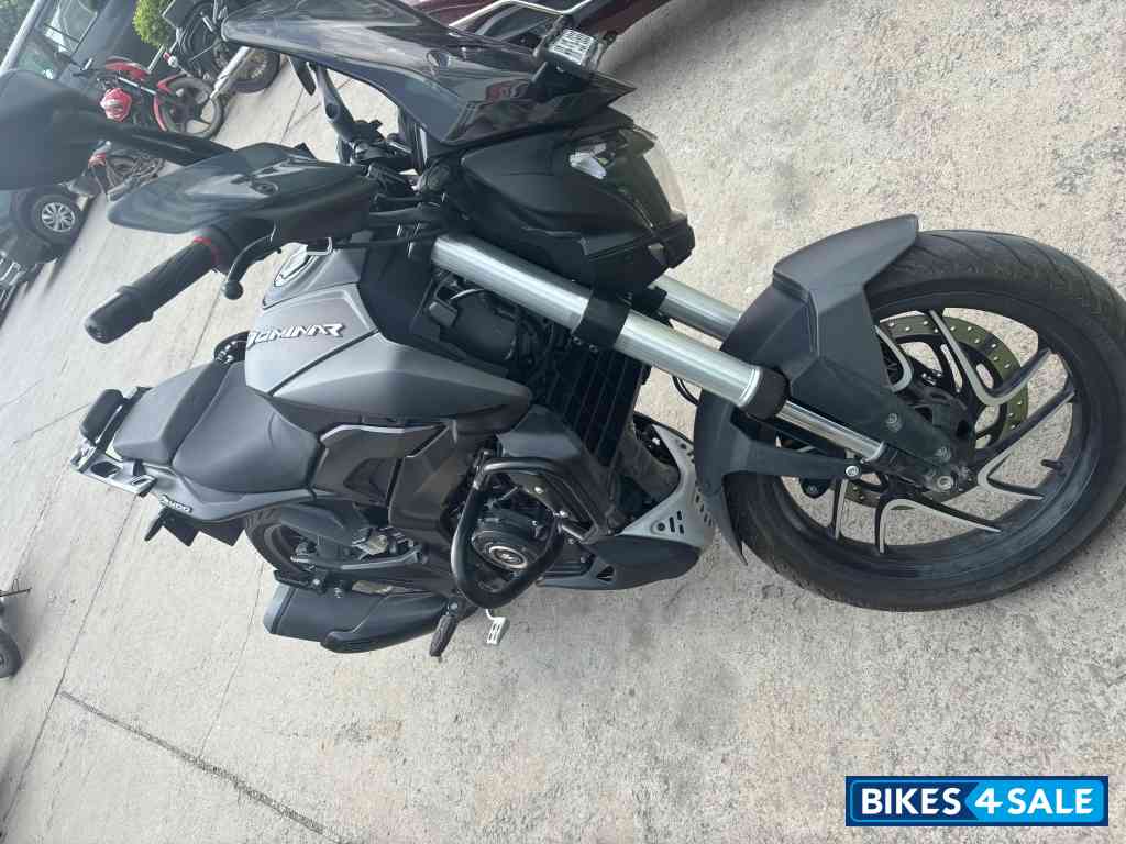 Carbon Black Bajaj Dominar 400 ABS BS6