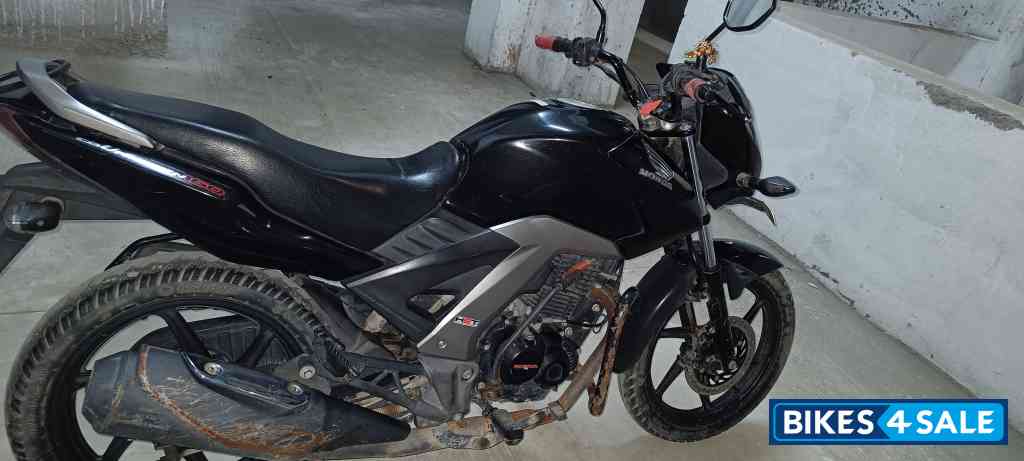 Black Honda CB Unicorn 160 Black Honda CB Unicorn 160