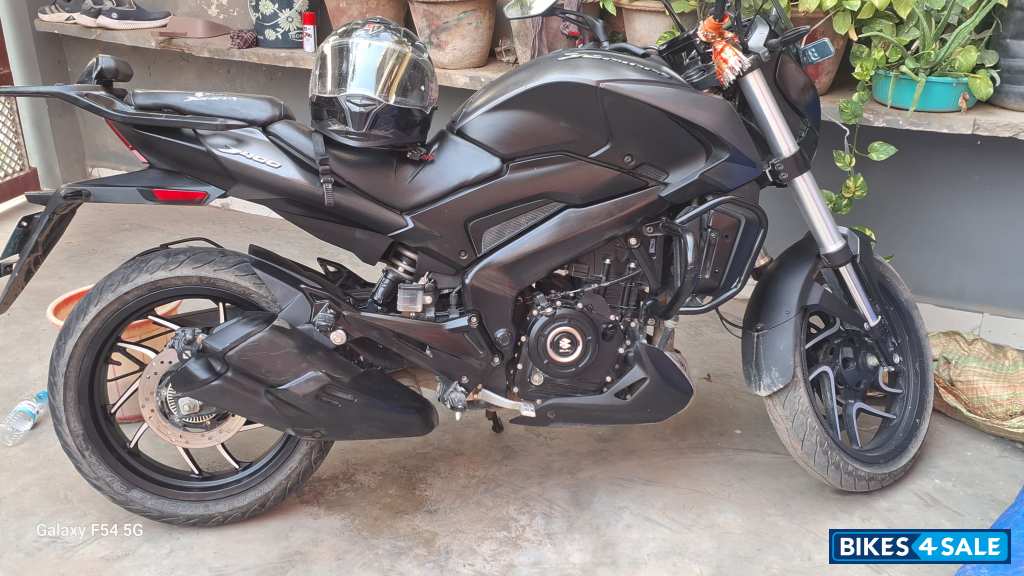 Stealth Black Bajaj Dominar 400 ABS BS6