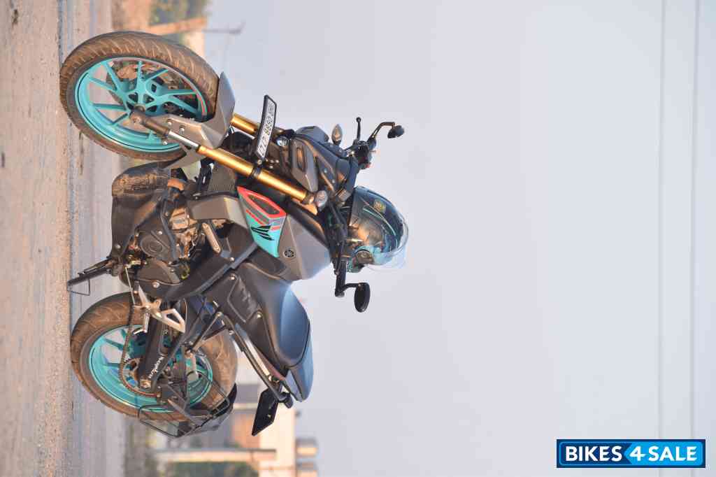 Pastel Dark Grey Yamaha MT-15 BS6