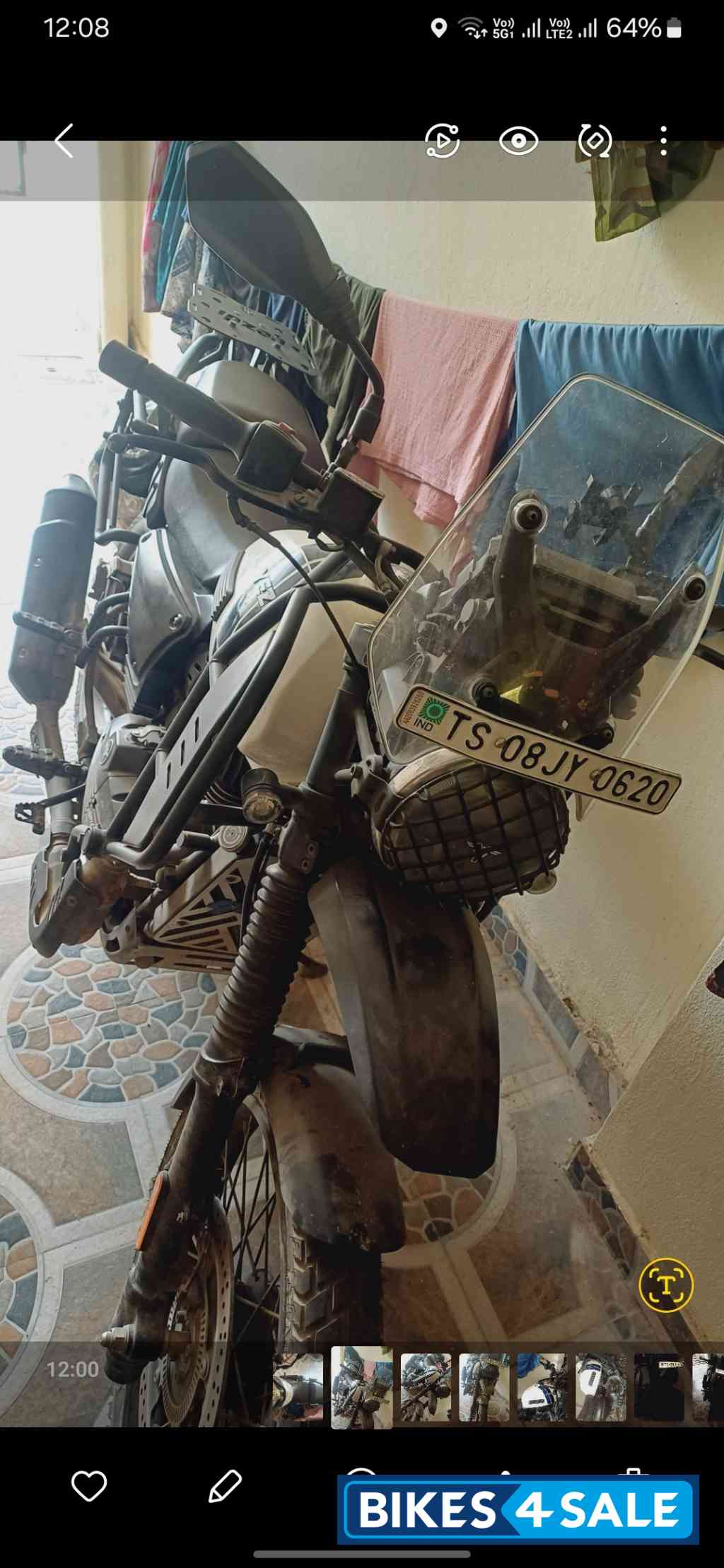 Yezdi Adventure Gloss