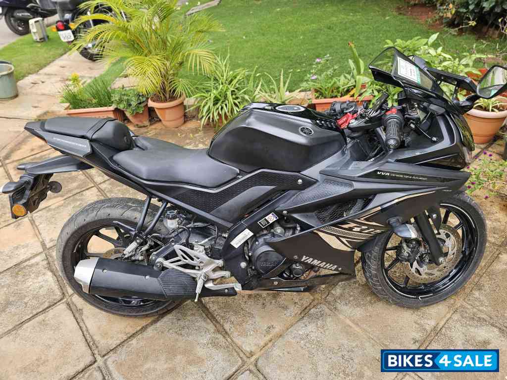 Black Yamaha YZF R15 V3 BS6